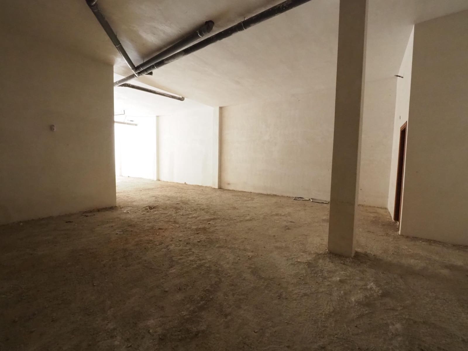 Commercial for sale in Terrassa - € 123,000 (Ref: 9944145)