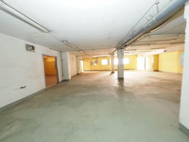 Commercial for sale in Rubí - € 210,000 (Ref: 9944146)