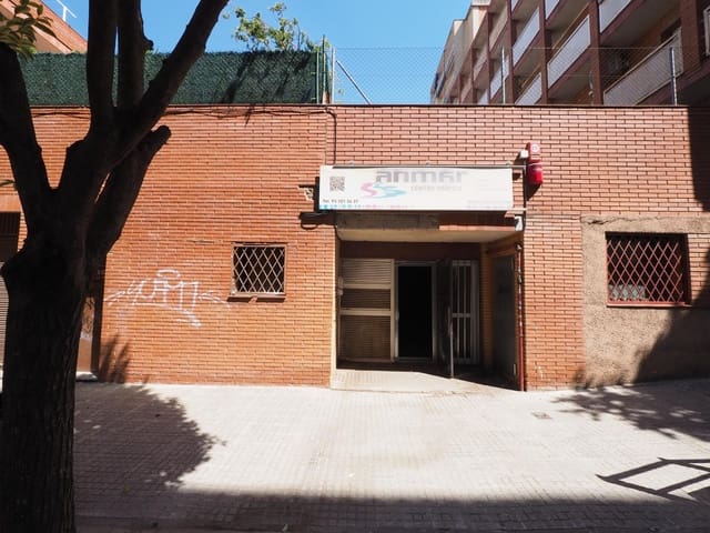 Commercial for sale in Rubí - € 210,000 (Ref: 9944146)