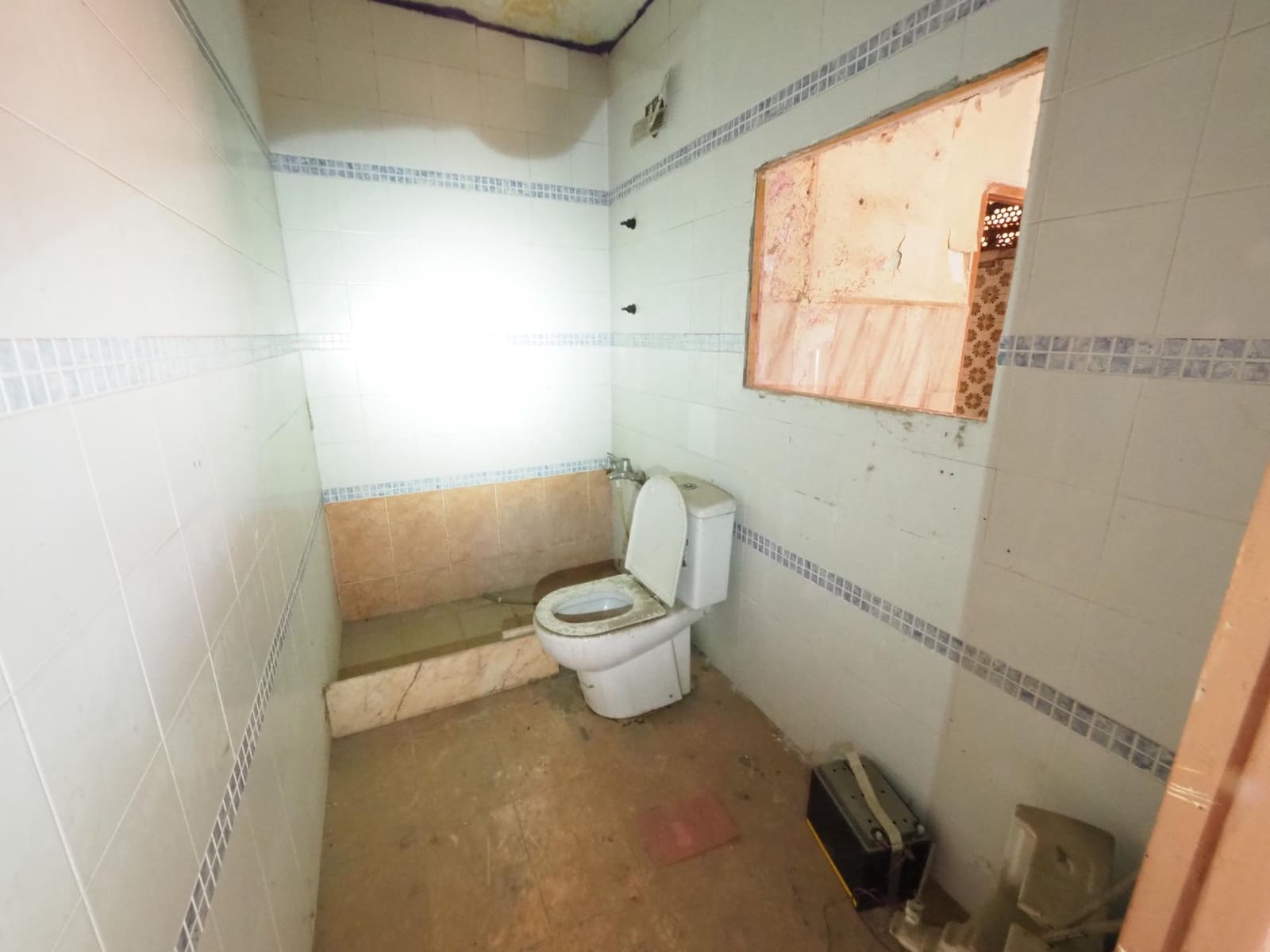 3 bedroom Commercial for sale in Sant Joan de Vilatorrada - € 49,000 (Ref: 9944147)
