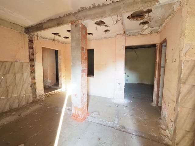 3 bedroom Commercial for sale in Sant Joan de Vilatorrada - € 49,000 (Ref: 9944147)