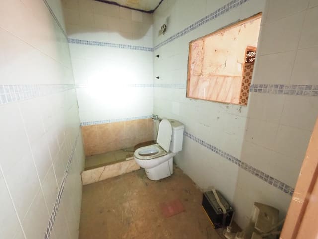 3 bedroom Commercial for sale in Sant Joan de Vilatorrada - € 49,000 (Ref: 9944147)