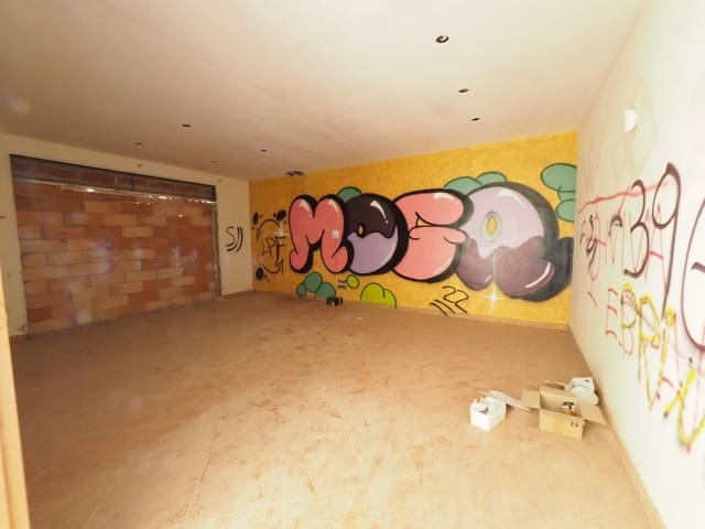 3 soverom Villa til salgs i Tordera med garasje - € 180 000 (Ref: 9944150)