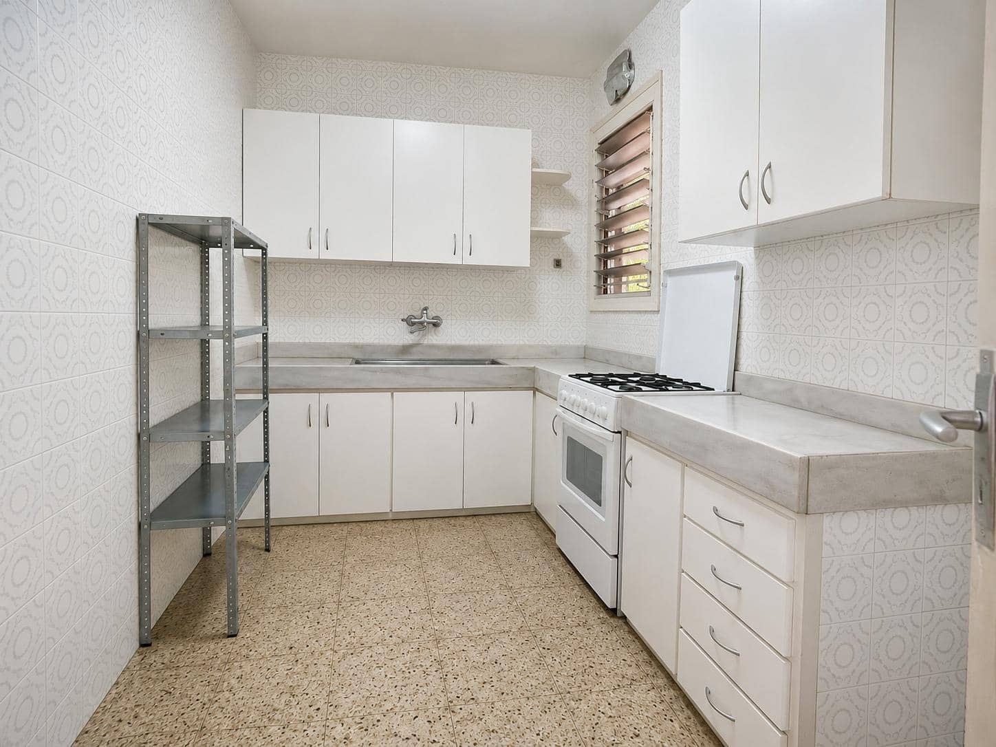 3 slaapkamer Flat te koop in Terrassa - € 125.000 (Ref: 9947890)