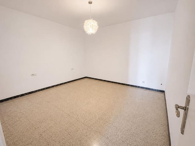 3 slaapkamer Flat te koop in Terrassa - € 125.000 (Ref: 9947890)
