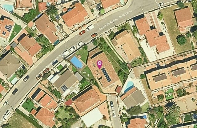 5 bedroom Villa for sale in Torredembarra with pool garage - € 550,000 (Ref: 9947892)