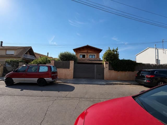 5 soveværelse Villa til salg i Torredembarra med swimmingpool garage - € 550.000 (Ref: 9947892)