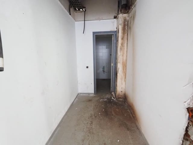 Kommersiell till salu i Terrassa - 47 000 € (Ref: 9952600)