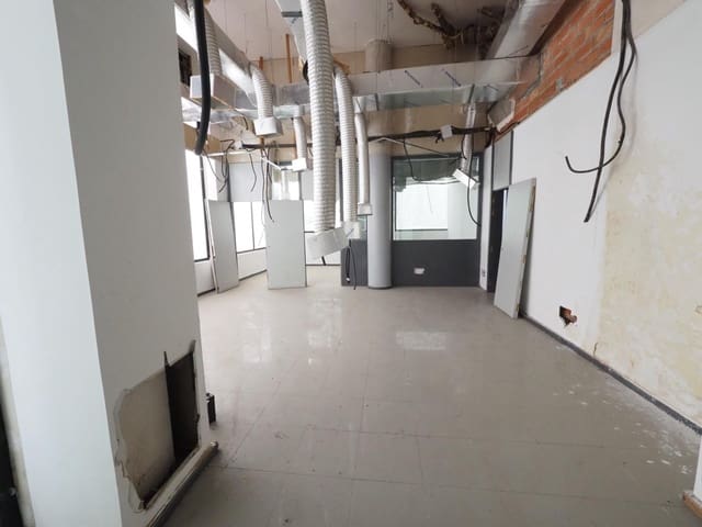 Kommersiell till salu i Terrassa - 56 000 € (Ref: 9952601)