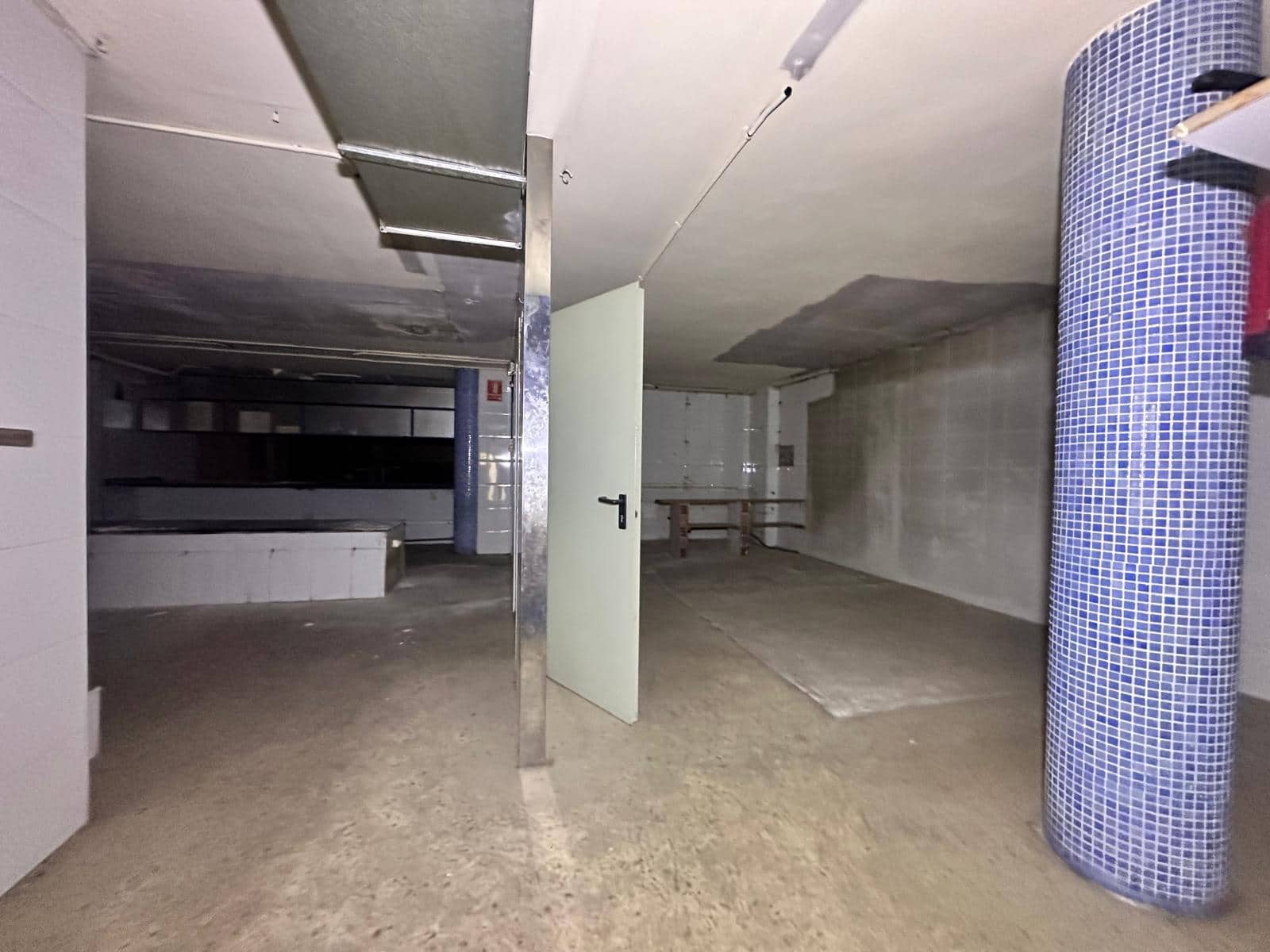Commercial for sale in Cerdanyola del Valles - € 206,000 (Ref: 9954213)