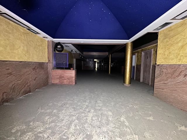 Kaupallinen myytävänä paikassa Cerdanyola del Vallès - 206 000 € (Ref: 9954213)
