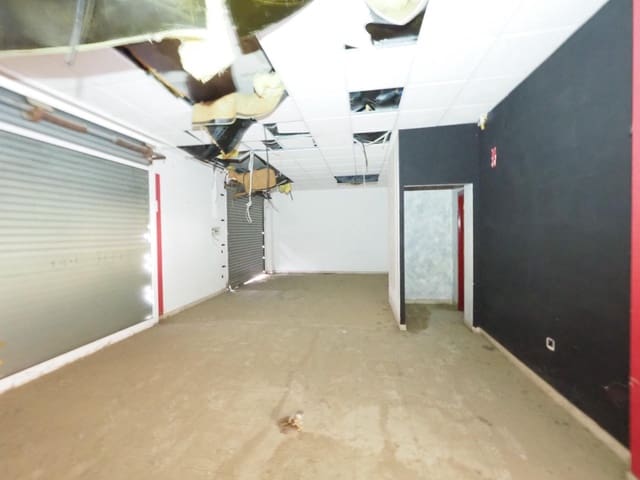 Commercial for sale in Olesa de Montserrat - € 69,000 (Ref: 9957955)