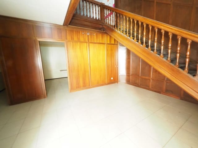 Kommersiell til salgs i Manresa - € 223 000 (Ref: 9965257)