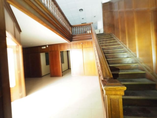 Kommersiell til salgs i Manresa - € 223 000 (Ref: 9965257)