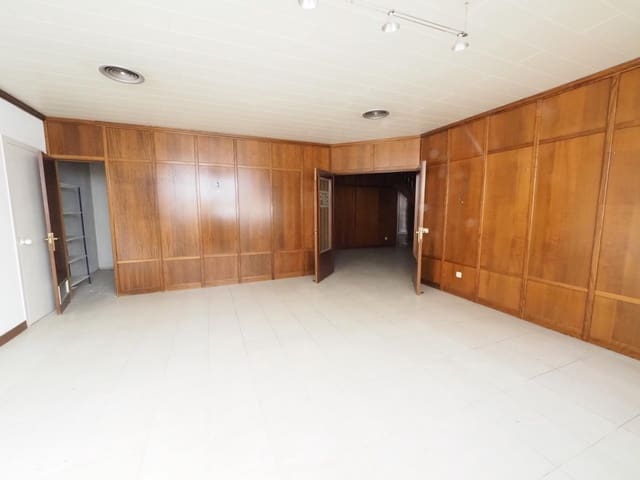 Kommersiell til salgs i Manresa - € 223 000 (Ref: 9965257)