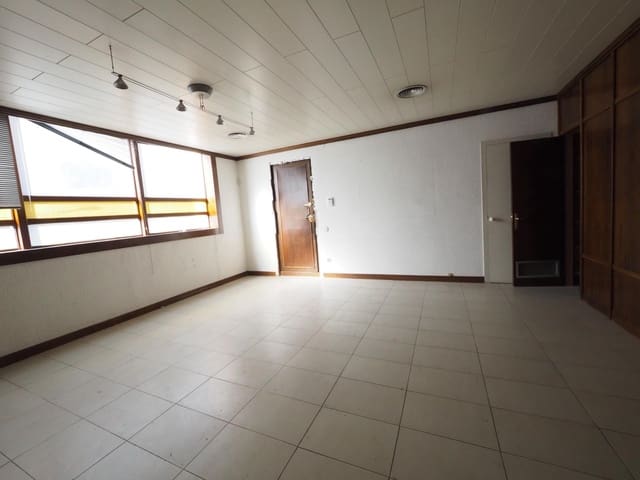 Kommersiell til salgs i Manresa - € 223 000 (Ref: 9965257)