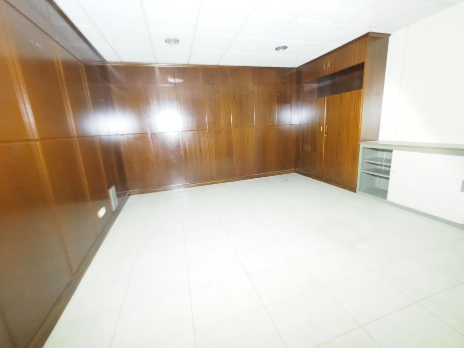 Kaupallinen myytävänä paikassa Manresa - 223 000 € (Ref: 9965257)