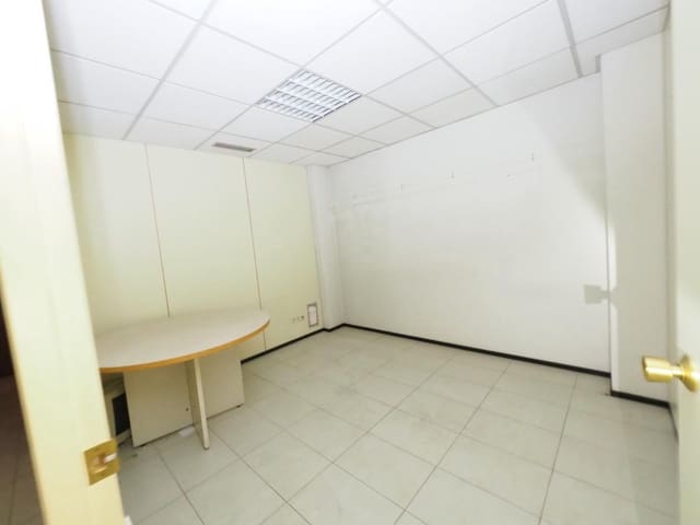 Kommersiell til salgs i Manresa - € 223 000 (Ref: 9965257)