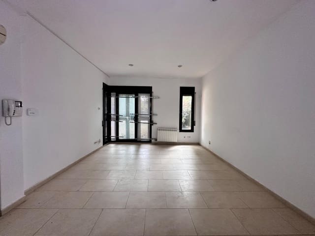 Chalet de 4 habitaciones en Martorelles en venta con garaje - 365.000 € (Ref: 9965259)