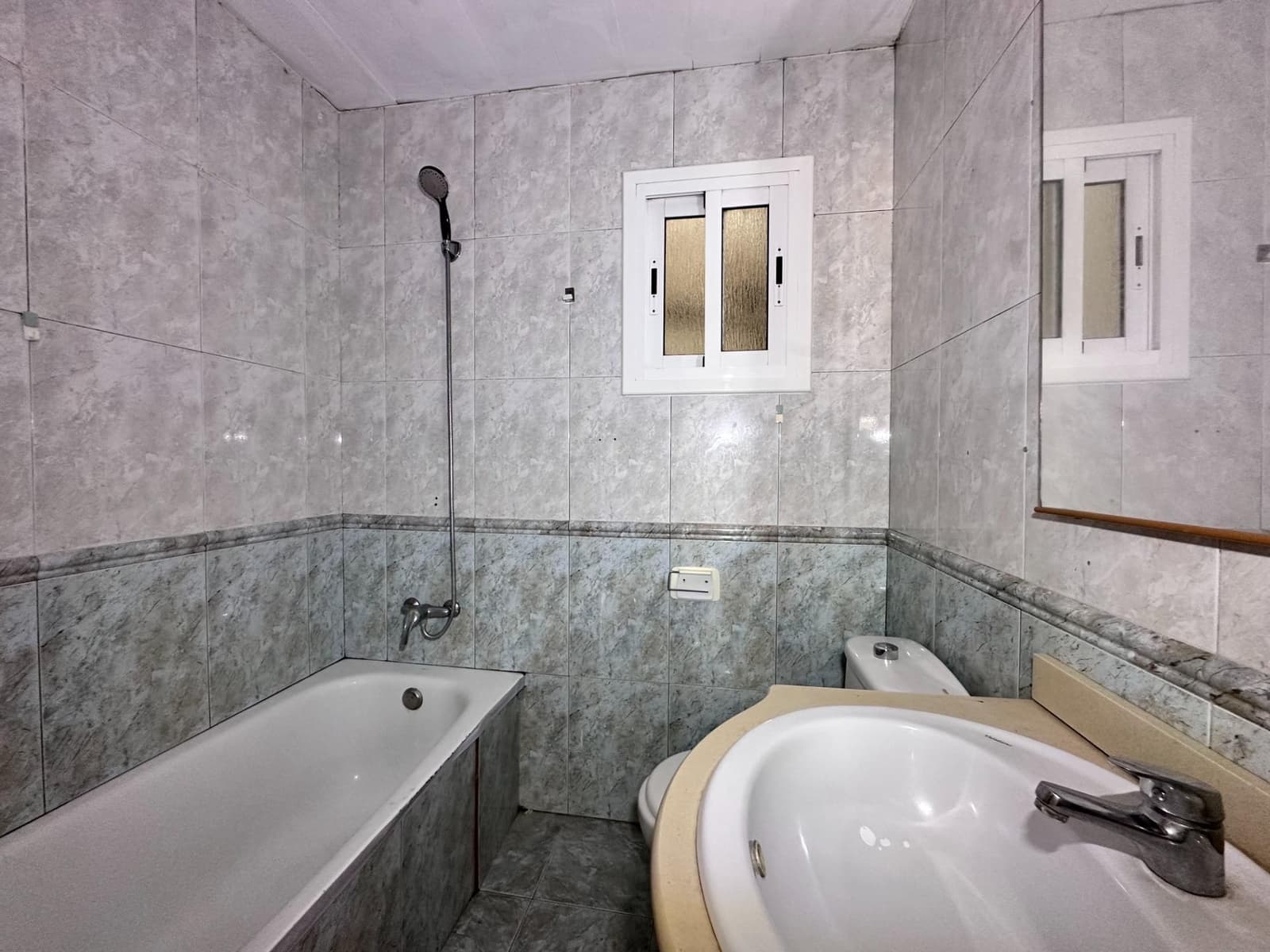 3 bedroom Flat for sale in Rubi - € 150,000 (Ref: 9966633)