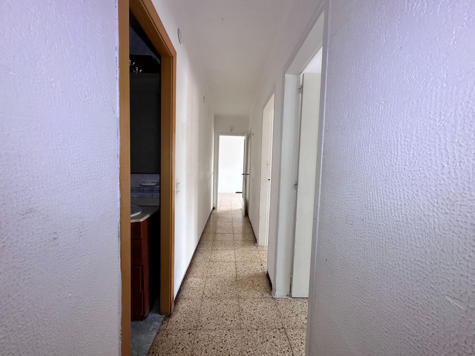 3 bedroom Flat for sale in Rubi - € 150,000 (Ref: 9966633)