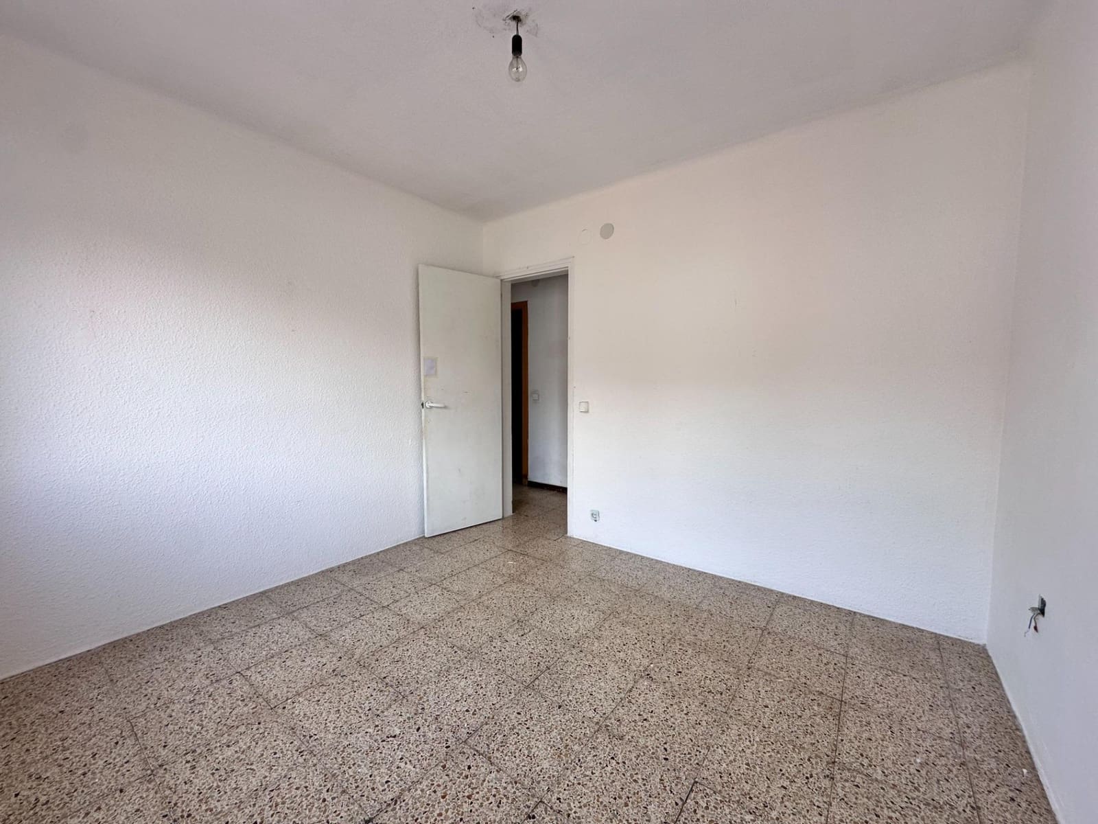 3 bedroom Flat for sale in Rubi - € 150,000 (Ref: 9966633)