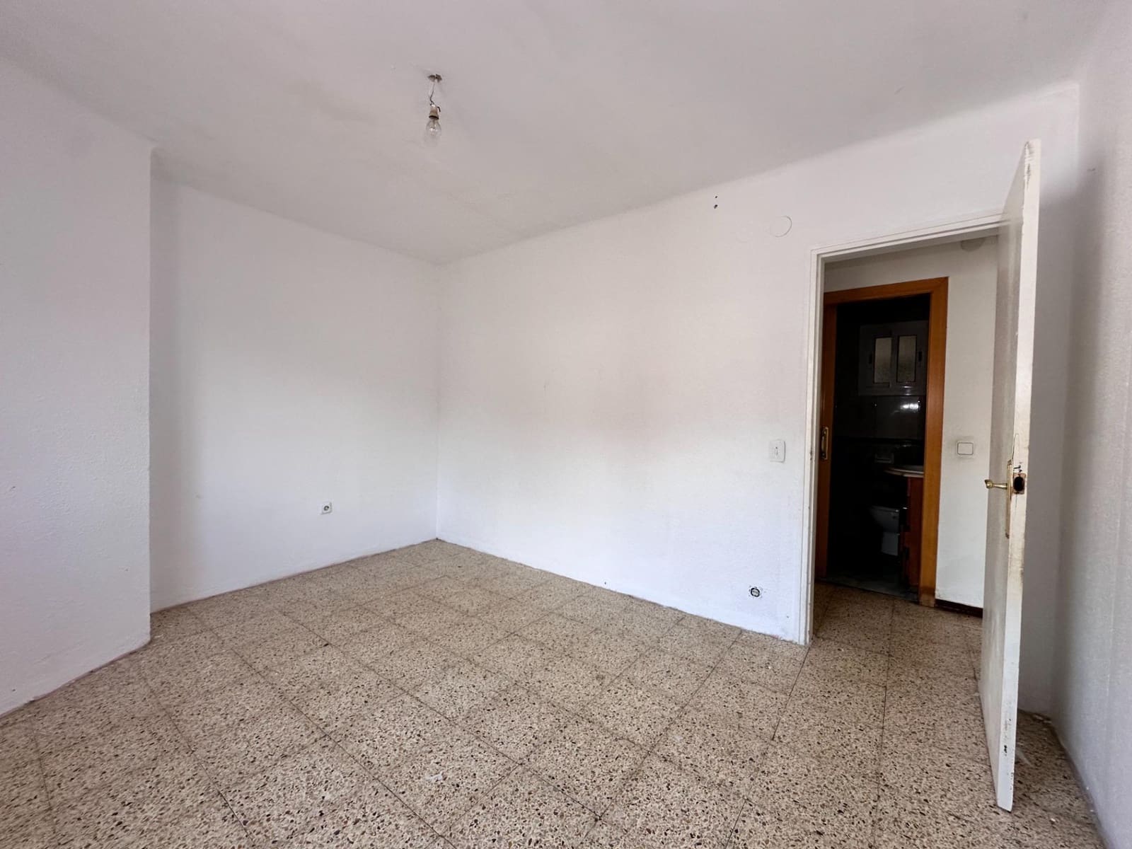 3 bedroom Flat for sale in Rubi - € 150,000 (Ref: 9966633)
