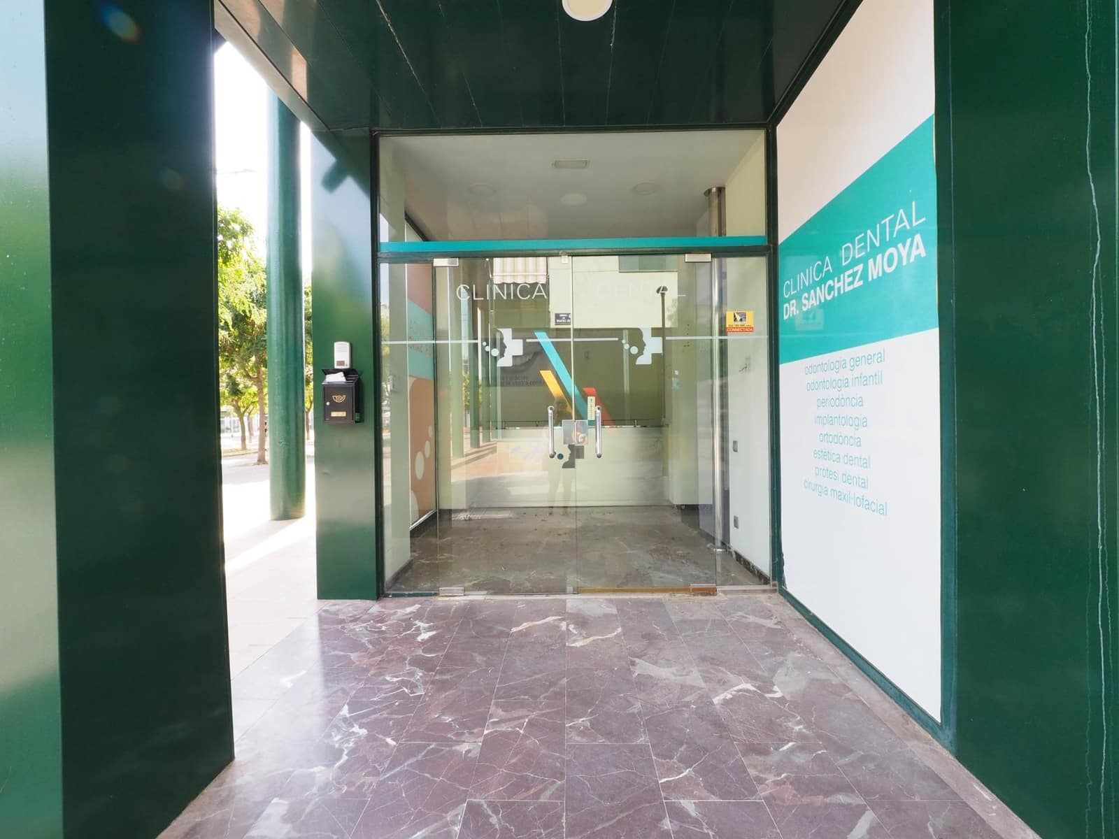 Commercial for sale in Terrassa - € 200,000 (Ref: 9970585)