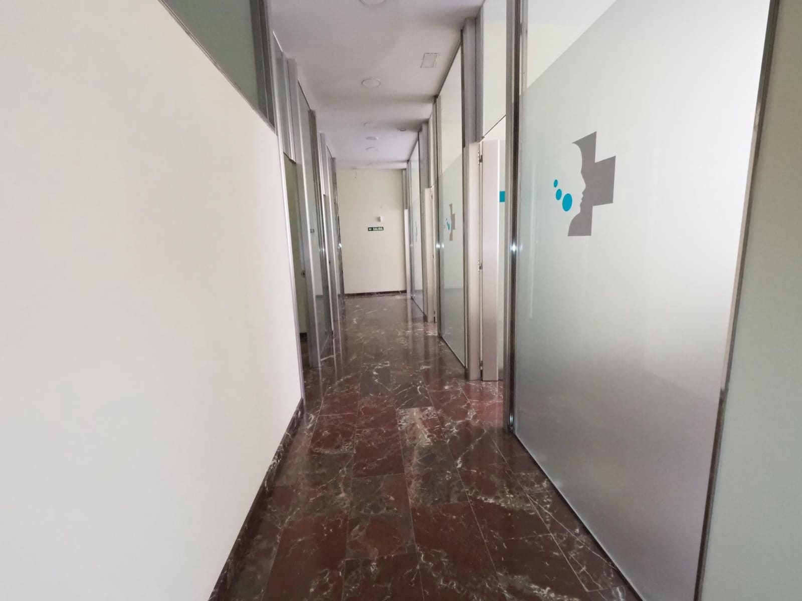 Commercial for sale in Terrassa - € 200,000 (Ref: 9970585)