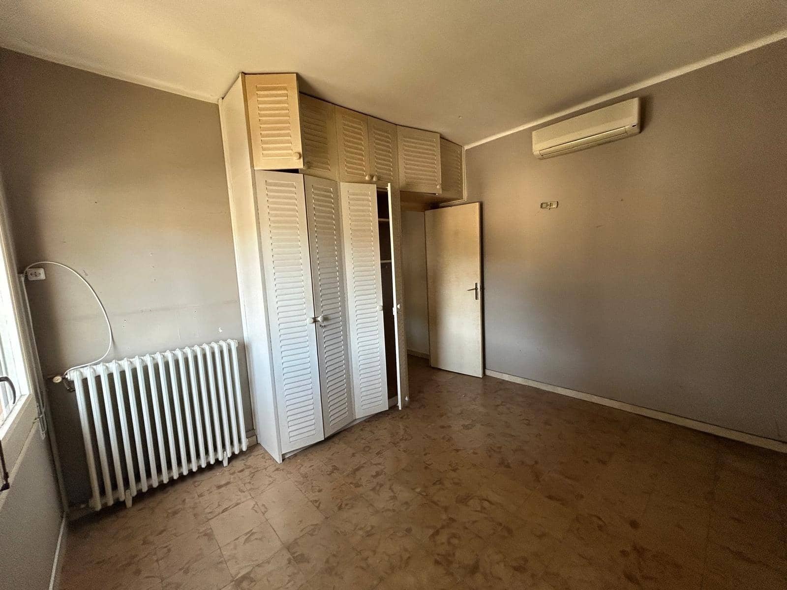 3 soveværelse Villa til salg i La Torre de Claramunt - € 290.000 (Ref: 9977304)