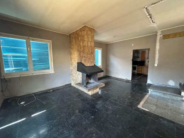 3 soveværelse Villa til salg i La Torre de Claramunt - € 290.000 (Ref: 9977304)