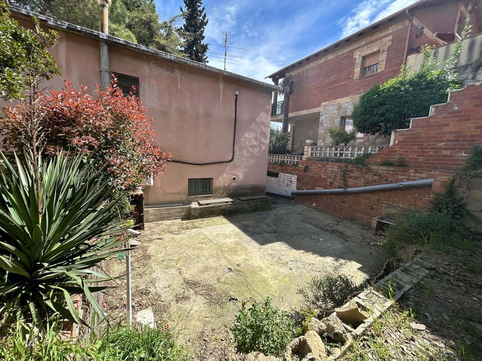 3 soveværelse Villa til salg i La Torre de Claramunt - € 290.000 (Ref: 9977304)