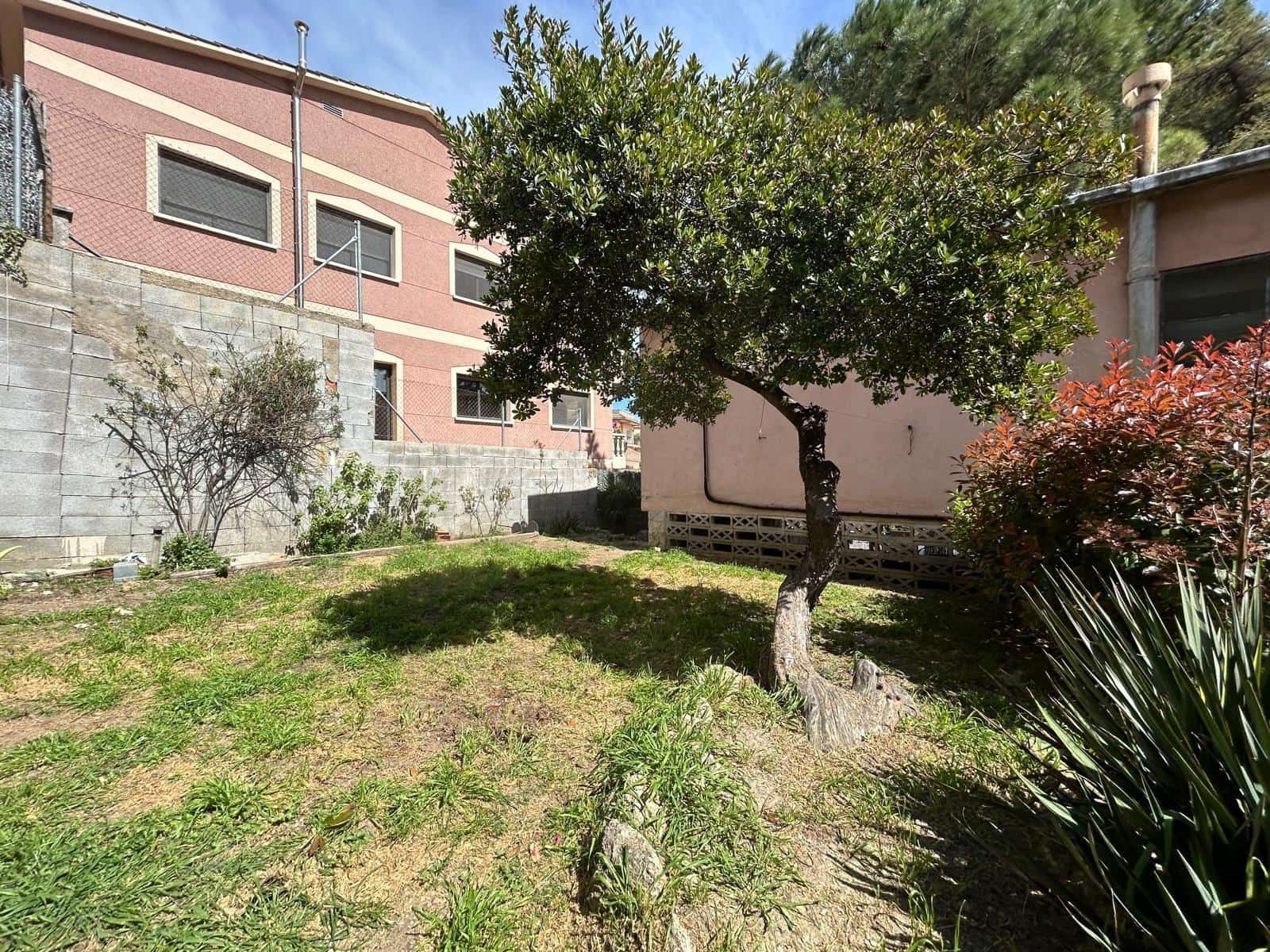 3 soveværelse Villa til salg i La Torre de Claramunt - € 290.000 (Ref: 9977304)