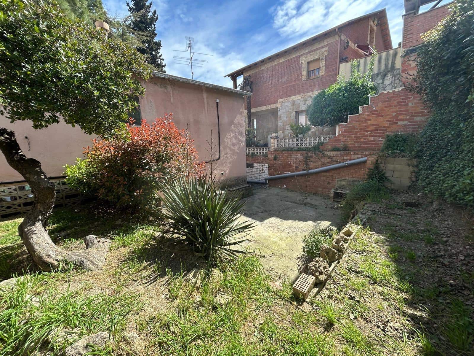 3 soveværelse Villa til salg i La Torre de Claramunt - € 290.000 (Ref: 9977304)