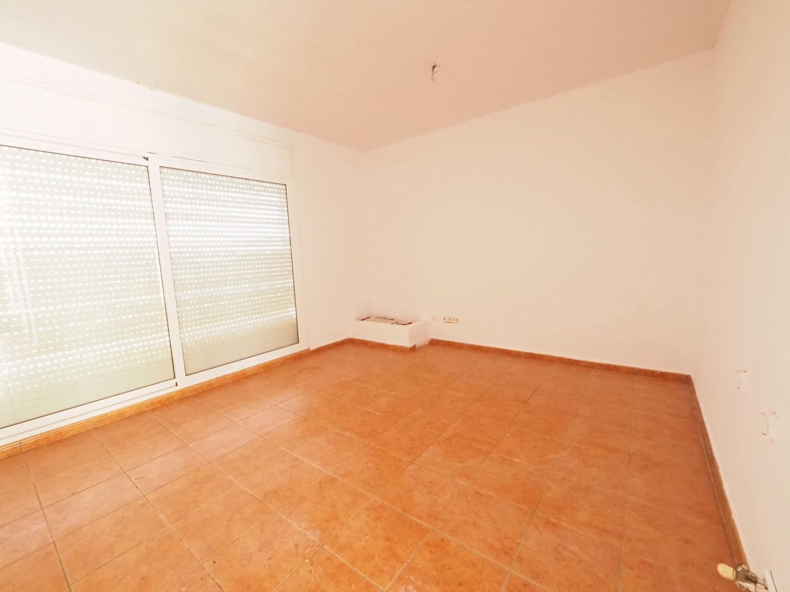 5 chambre Villa/Maison à vendre à Canyelles avec garage - 255 000 € (Ref: 9982956)