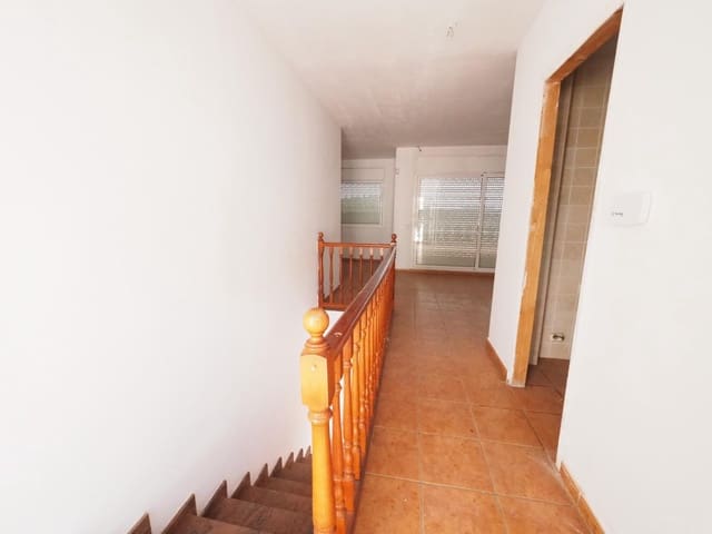 5 chambre Villa/Maison à vendre à Canyelles avec garage - 255 000 € (Ref: 9982956)