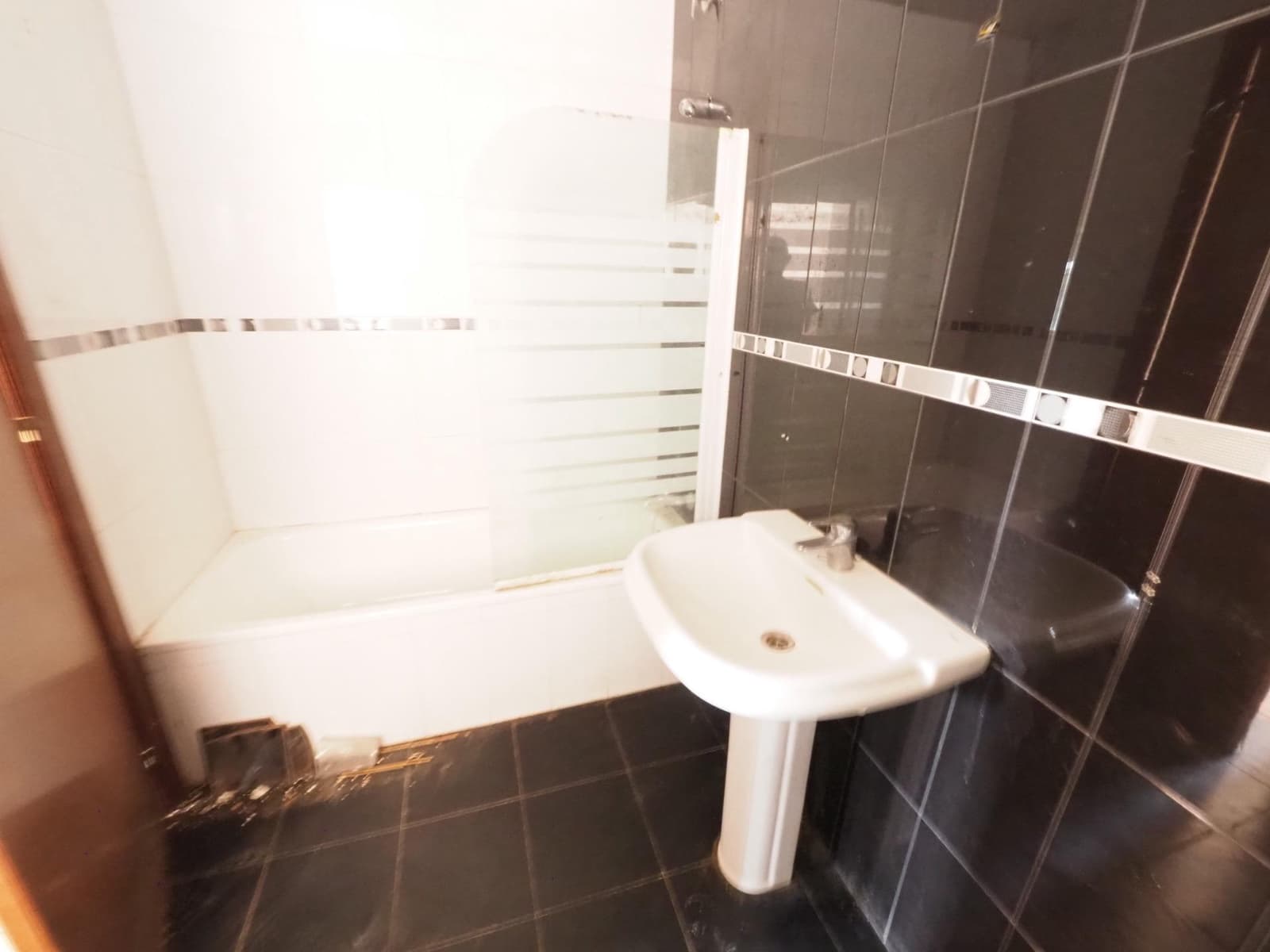 5 chambre Villa/Maison à vendre à Canyelles avec garage - 255 000 € (Ref: 9982956)