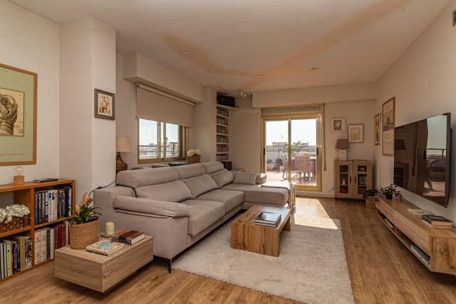 3 bedroom Penthouse for sale in Centro, Castelló de la Plana - € 275,000 (Ref: 10015593)