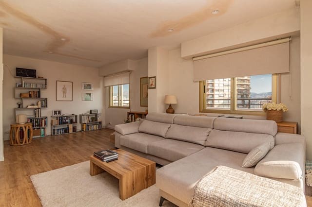 3 bedroom Penthouse for sale in Centro, Castelló de la Plana - € 275,000 (Ref: 10015593)