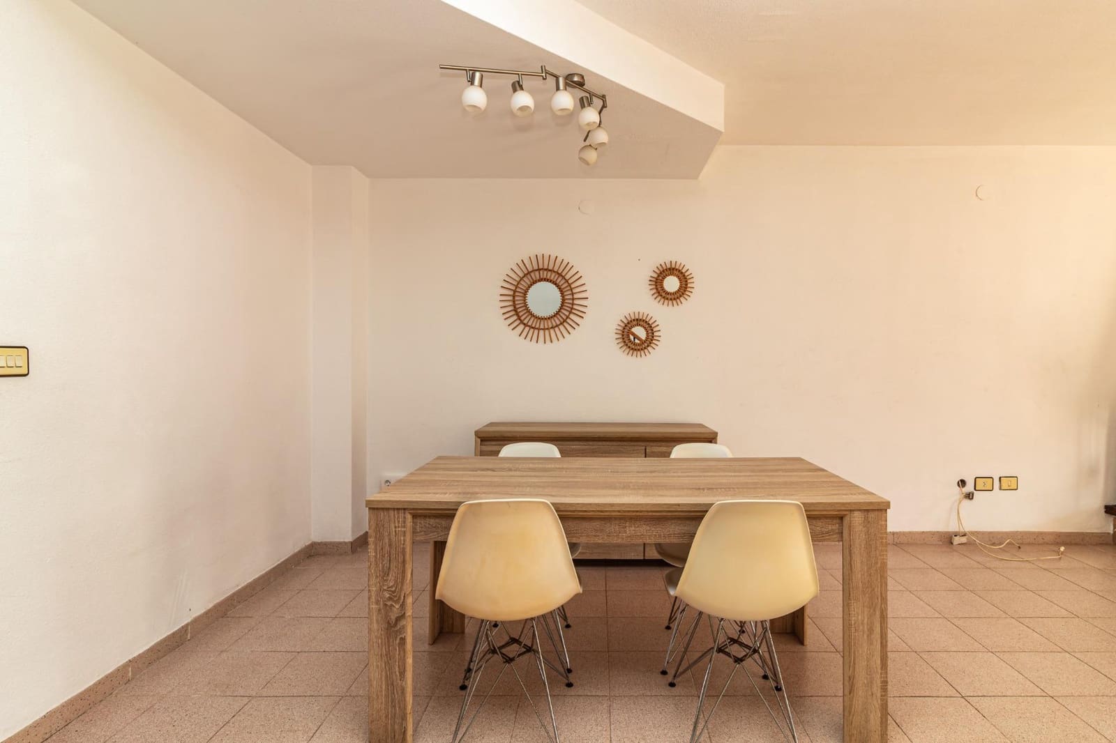 4 bedroom Terraced Villa for sale in Moncofa with garage - € 300,000 (Ref: 10062264)