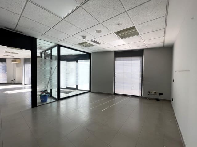 Kaupallinen myytävänä paikassa Este, Castelló de la Plana - 239 000 € (Ref: 10075666)
