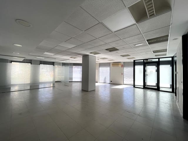 Kaupallinen myytävänä paikassa Este, Castelló de la Plana - 239 000 € (Ref: 10075666)