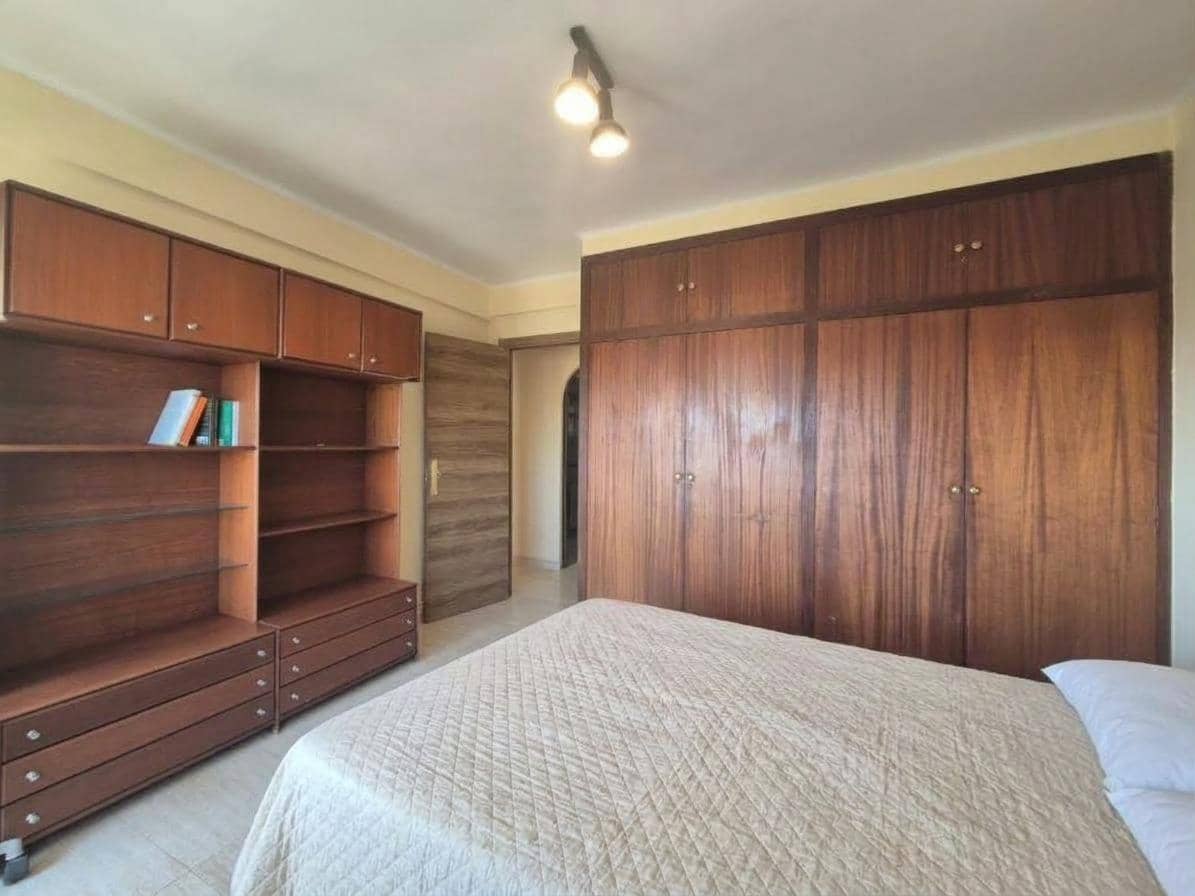 4 makuuhuone Asunto vuokrattavana paikassa Castello de la Plana - 1 200 € (Ref: 10147139)