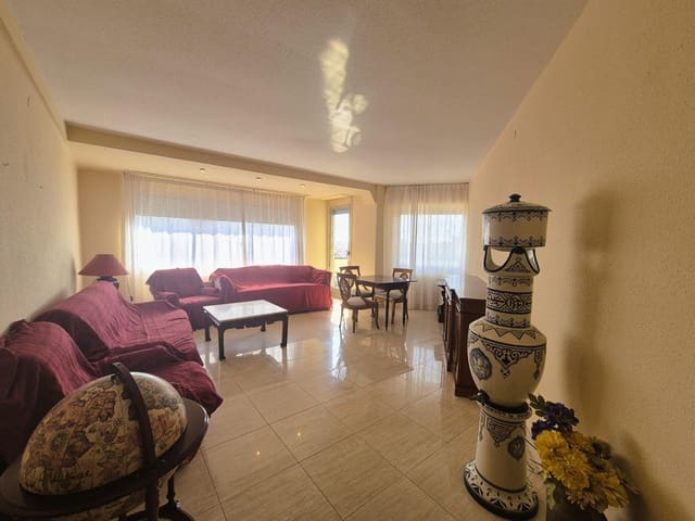4 makuuhuone Asunto vuokrattavana paikassa Centro, Castelló de la Plana - 1 200 € (Ref: 10147139)