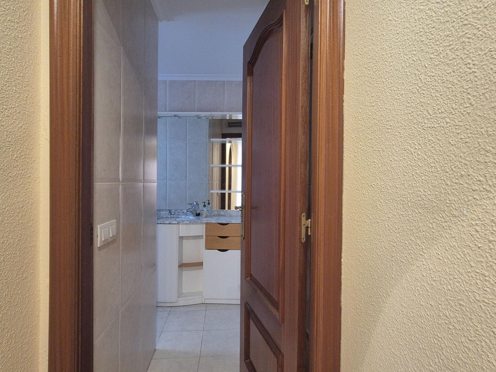 4 makuuhuone Asunto vuokrattavana paikassa Castello de la Plana - 1 200 € (Ref: 10147139)