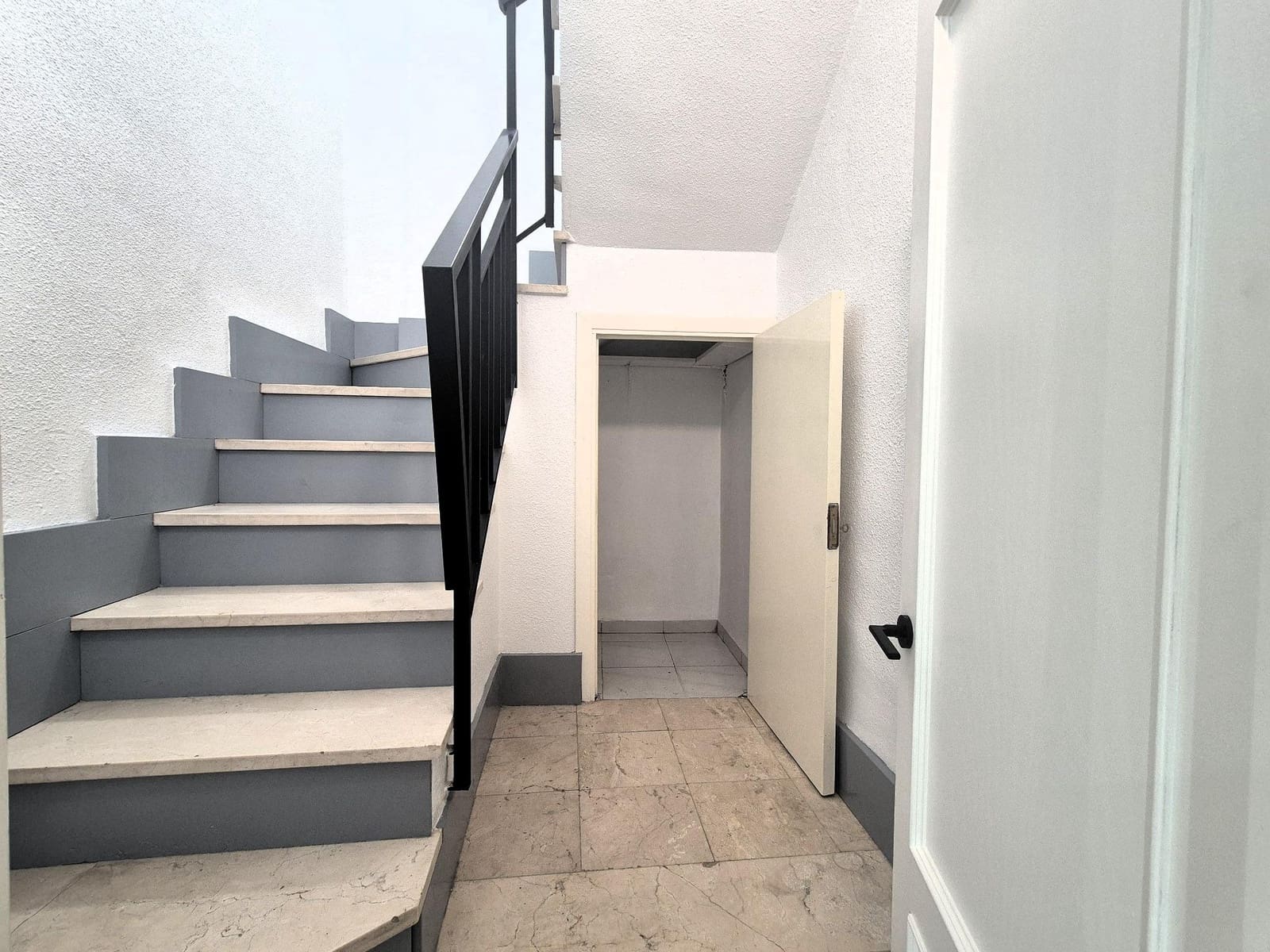 4 bedroom Townhouse for rent in Burriana / Borriana - € 925 (Ref: 10166687)