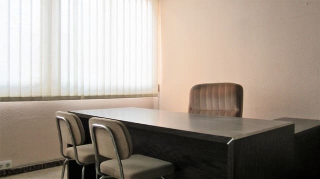 Office for sale in Este, Castelló de la Plana - € 127,000 (Ref: 6227626)