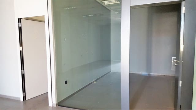 Commercial for sale in Vila-real - € 63,000 (Ref: 6227724)