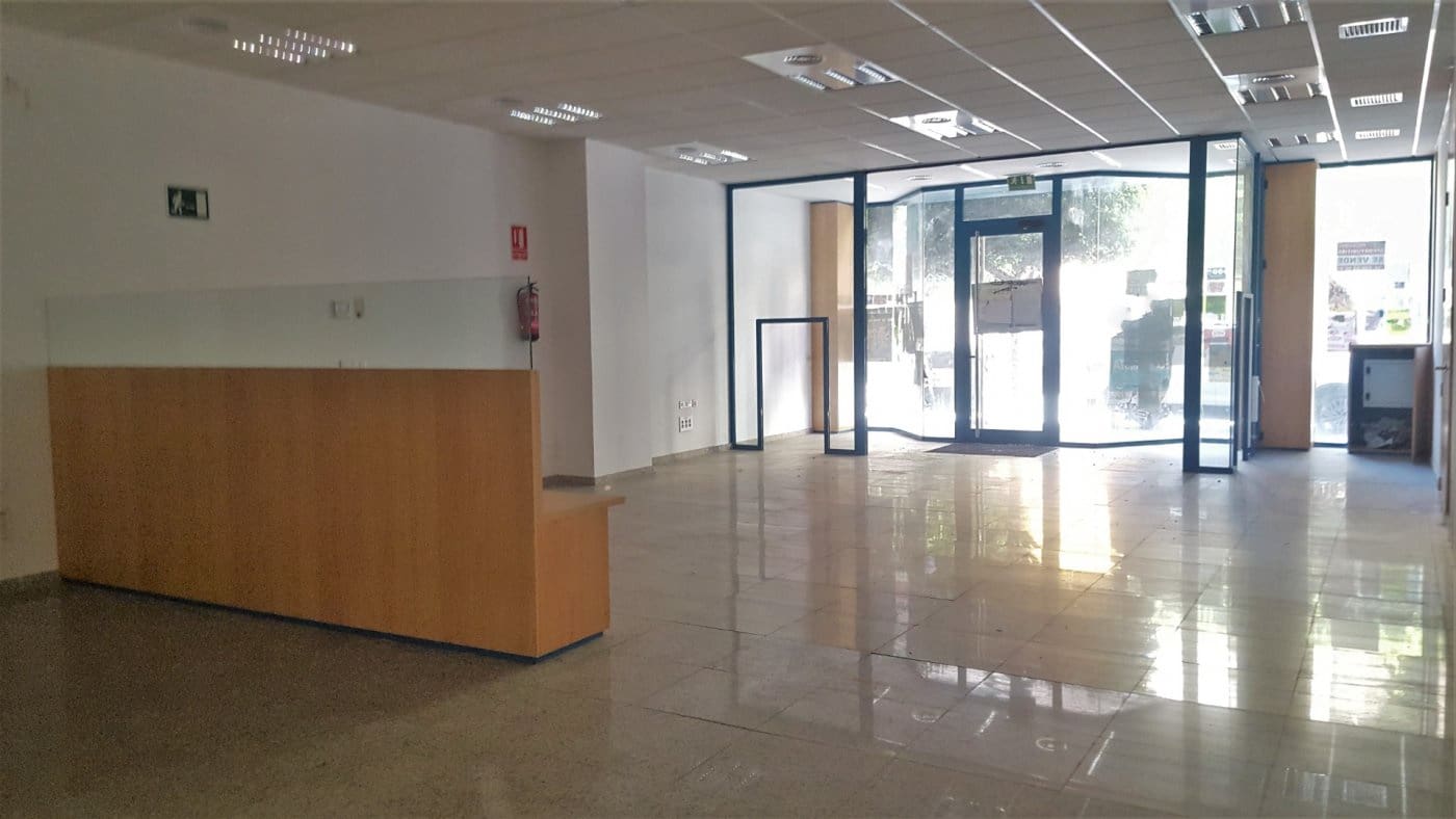 Erhverv til salg i Castello de la Plana - € 95.000 (Ref: 6227757)