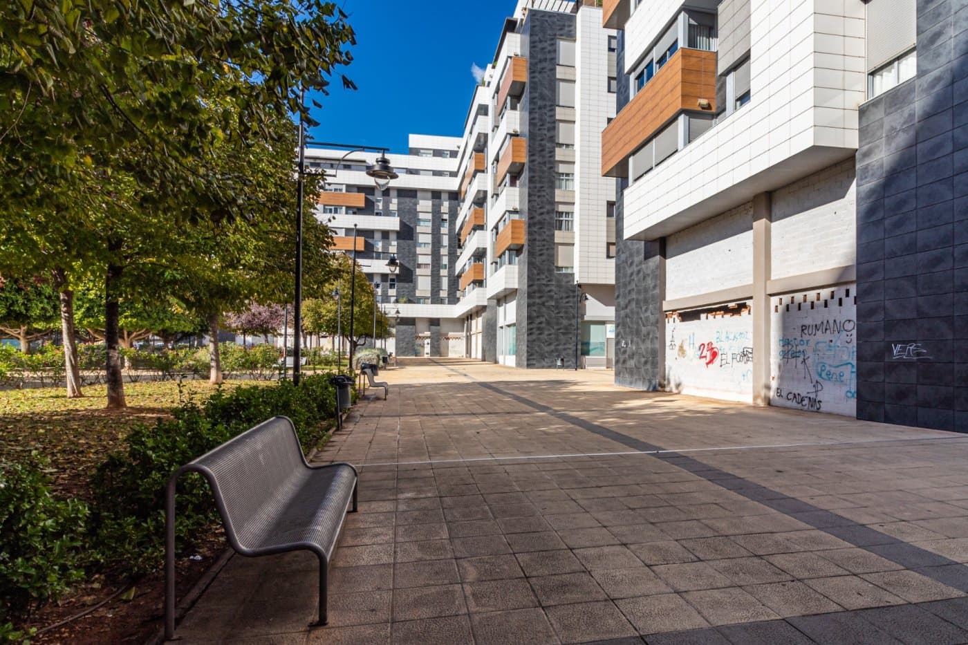 Erhverv til leje i Castello de la Plana - € 1.800 (Ref: 6475521)